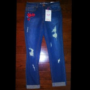 NEW ROLL UP MID RISE JEANS